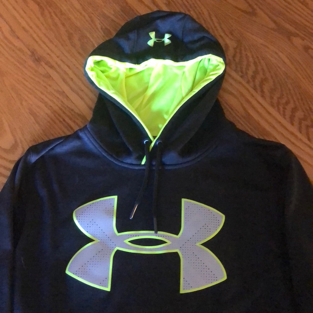 Men’s Under Armour hoodie